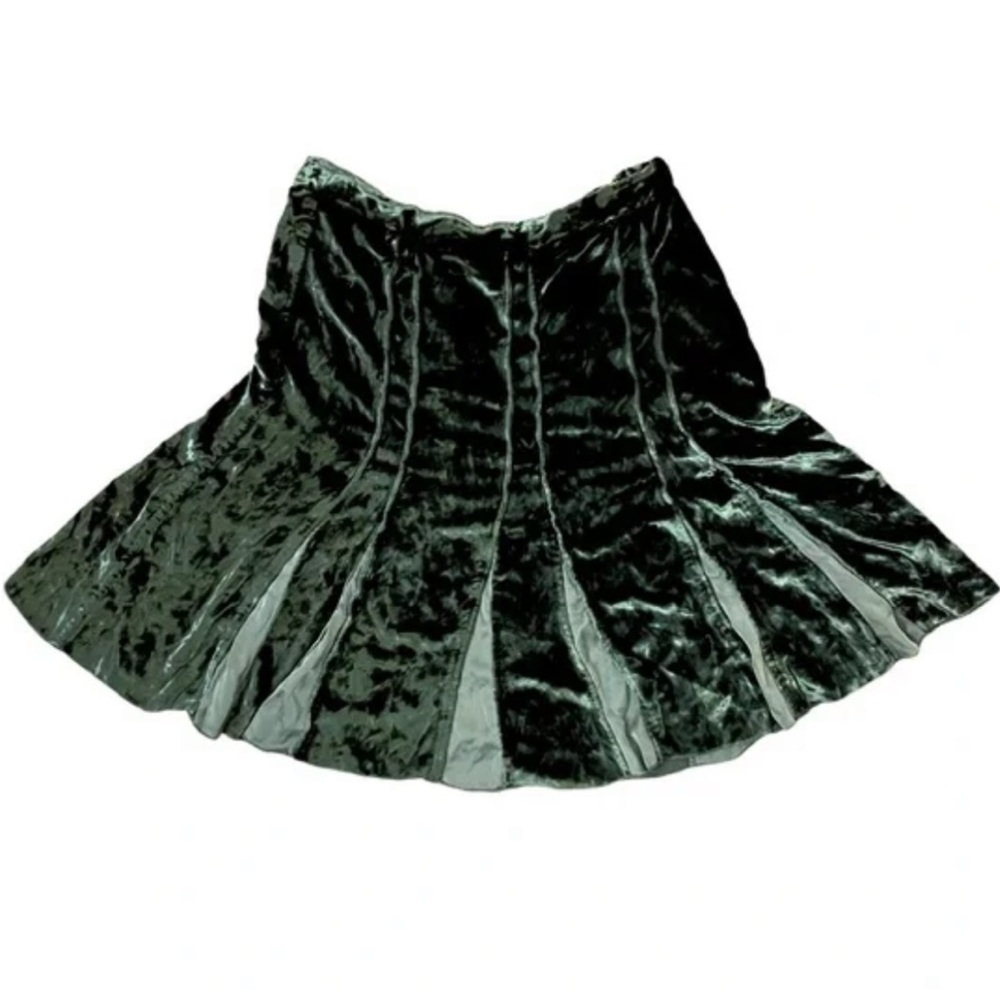 Club Monaco Green Velvet Pleated Skirt – Soft, Flowy, Size Small - Picture 4 of 6